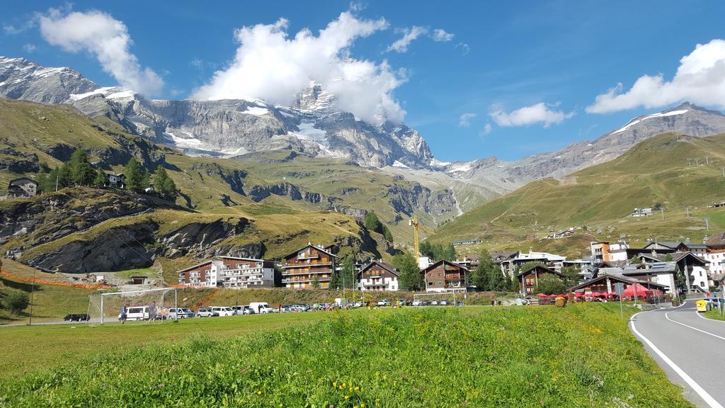 Matterhorn Studio Cervinia เบรยล์-แชร์วิเนีย ภายนอก รูปภาพ